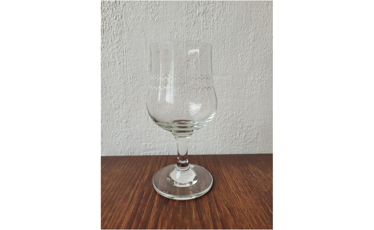 vintage veiniklaas valge mustriga