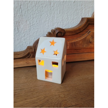 keraamiline valge maja teeküünlale