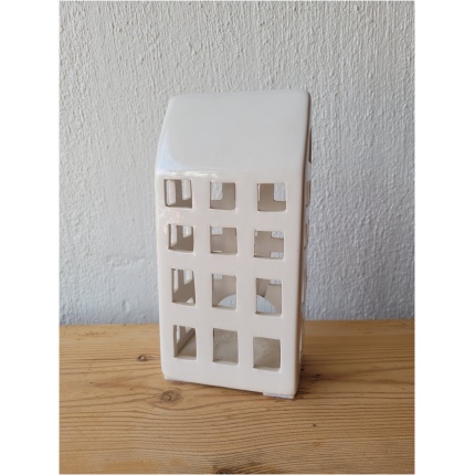 keraamiline valge maja teeküünlale