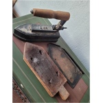 Vanaaegne malmist pressraud alusel - Image 3