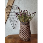 Vaas reljeefse pinnaga läbipaistmatu