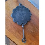 antiikne malmist vahvliraud