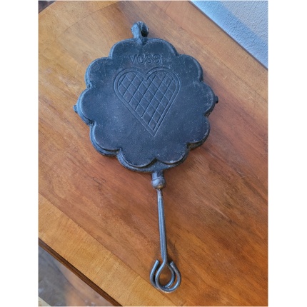 antiikne malmist vahvliraud