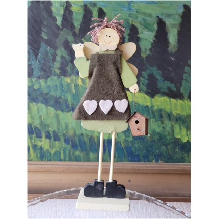 puiudst dekoratiivne tüdruk ingli tiibadega