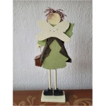 dekoratiivne tüdruk kevadine