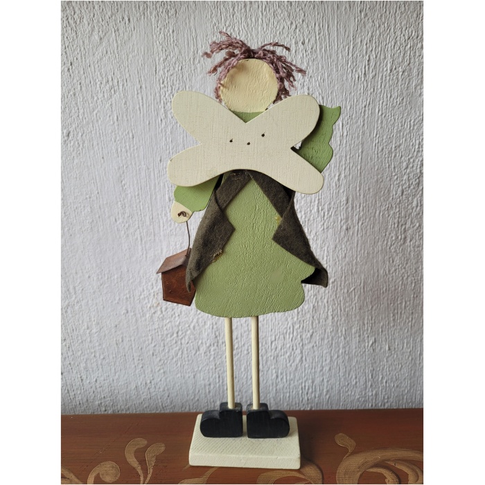 dekoratiivne tüdruk kevadine